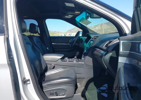 2016 Ford Explorer Platinum z USA, uszkodzony, nr VIN 1FM5K8HT4GGC47631